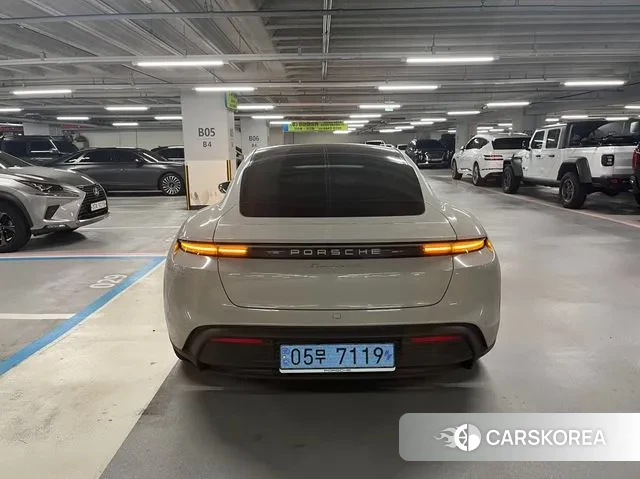 Porsche Taycan id 3359459 из Кореи 9