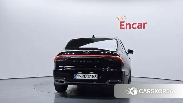 Hyundai The New Grandeur IG id 3965009 из Кореи 14
