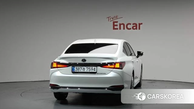 Lexus ES300h 7th generation id 4266079 из Кореи 14