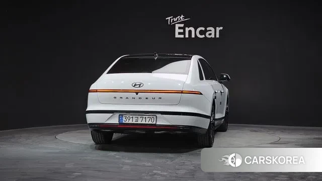 Hyundai Grandeur (GN7) id 3457297 из Кореи 14