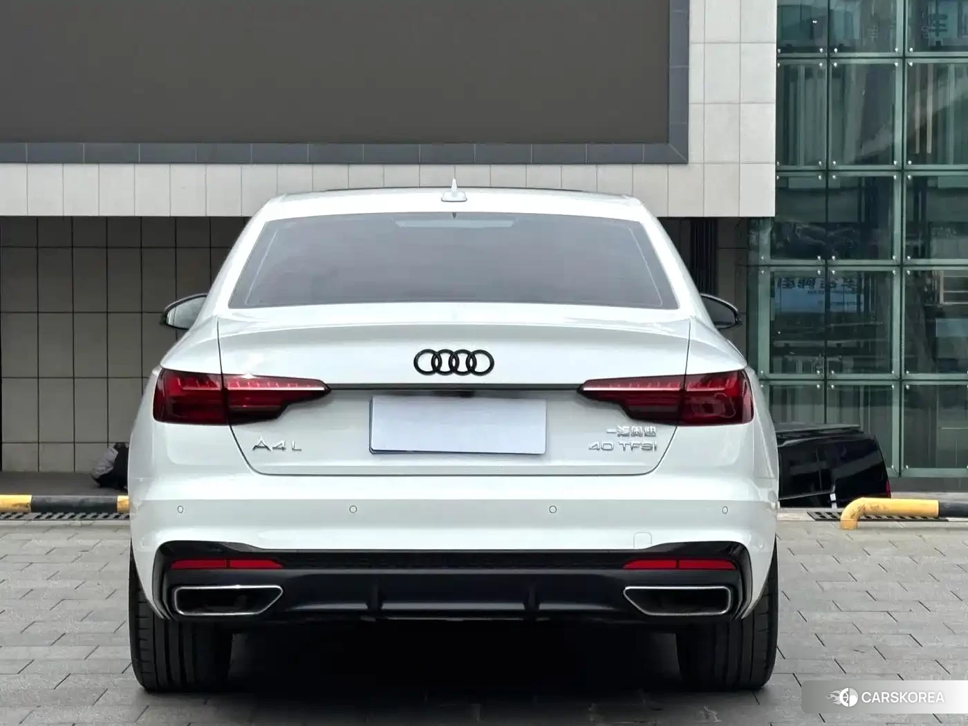 Audi A4L 2023 Белый из Китая, фото 4