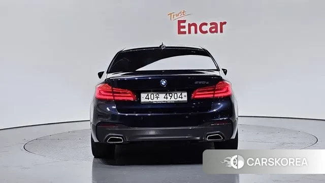 BMW 5 Series (G30) id 3449826 из Кореи 14