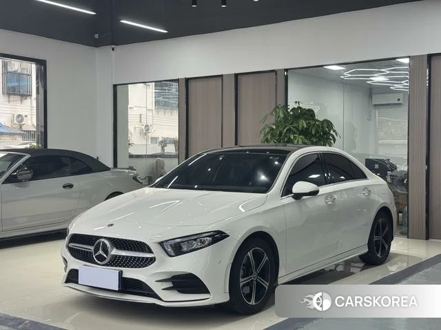 Mercedes-Benz Class A 2022 Белый из Китая, фото 4