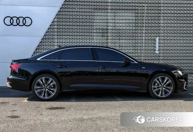Audi A6L id 4320695 из Китая 9