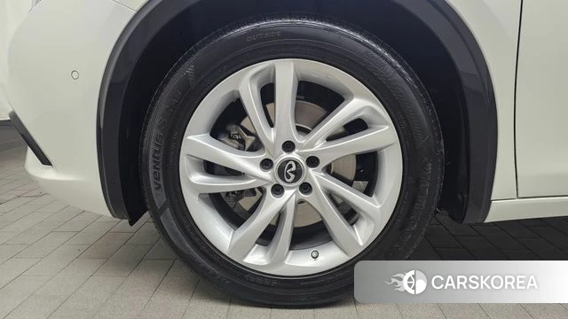 Infiniti Q30 id 4530673 из Кореи 24