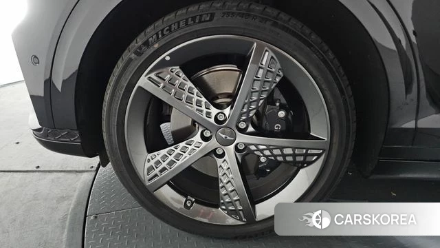 Genesis GV70 id 4201209 из Кореи 28