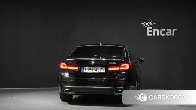 BMW 5 Series (G30) id 3842522 из Кореи 14