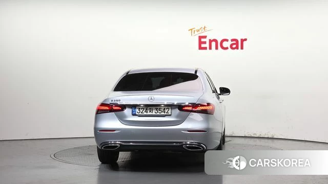 Mercedes-Benz E-Class W213 id 4231990 из Кореи 26