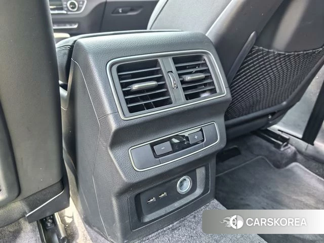 Audi Q5L id 4321176 из Китая 15