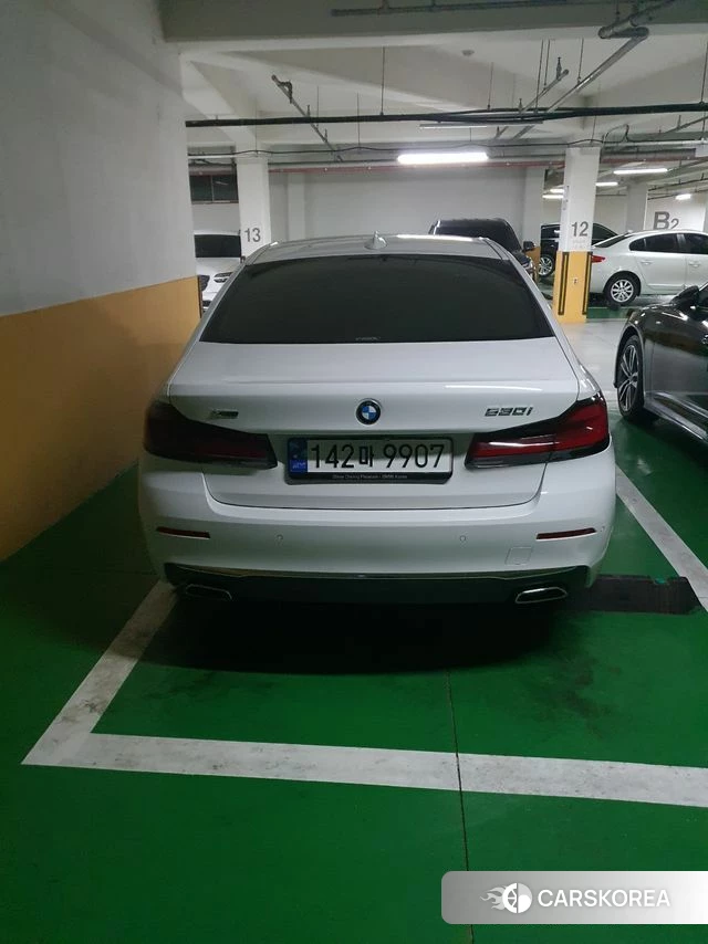 BMW 5 Series (G30) 2023 Белый из Кореи, фото 6