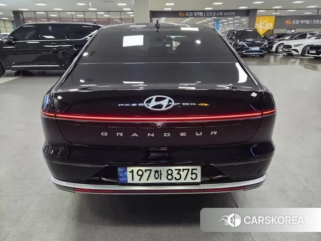 Hyundai Grandeur (GN7) id 3393831 из Кореи 13