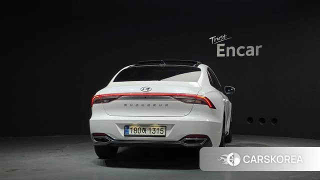 Hyundai The New Grandeur IG Hybrid 2022 Белый из Кореи, фото 4
