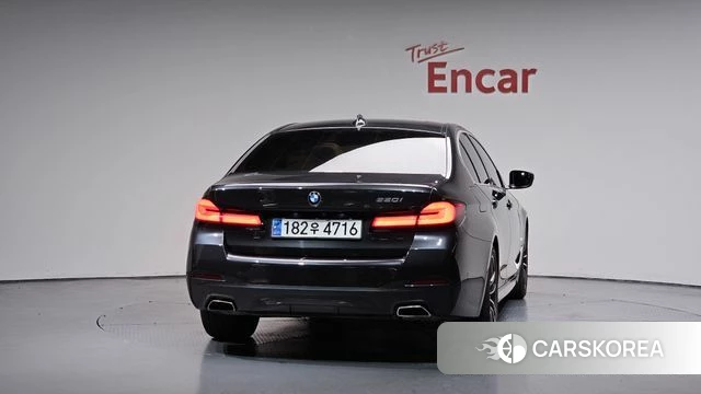 BMW 5 Series (G30) id 4535619 из Кореи 31