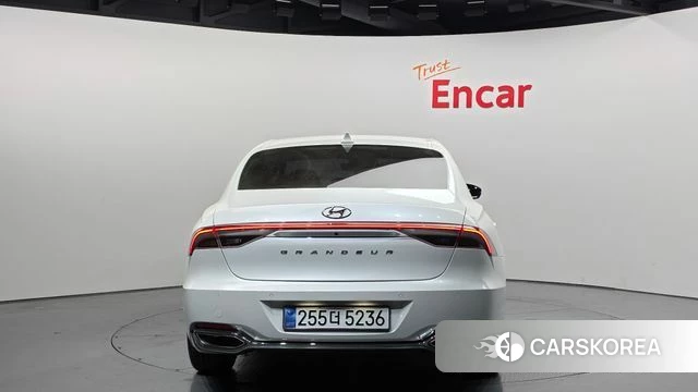 Hyundai The New Grandeur IG id 4195782 из Кореи 14