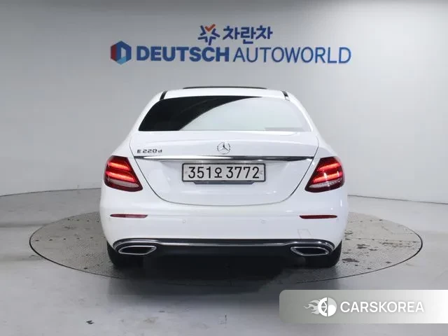 Mercedes-Benz E-Class W213 id 3686860 из Кореи 14