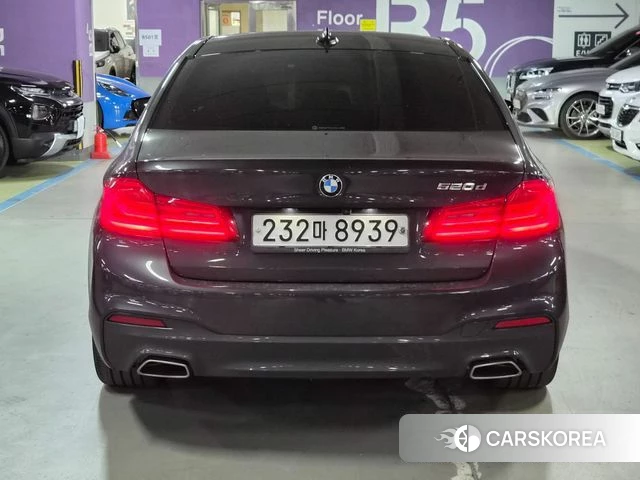 BMW 5 Series (G30) id 4937278 из Кореи 14
