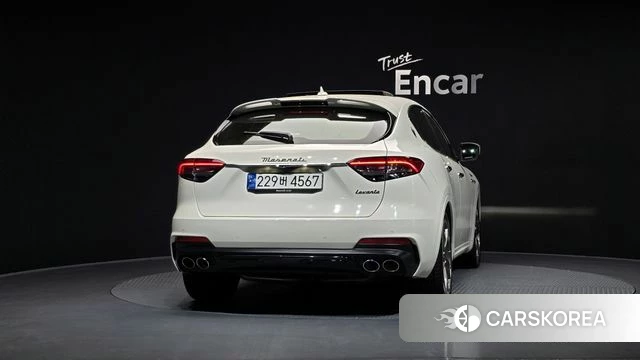 Maserati Levante id 4281973 из Кореи 24