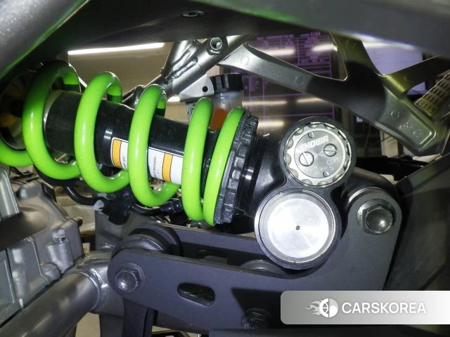 Kawasaki ZX-4RR id 3949354 из Японии 29