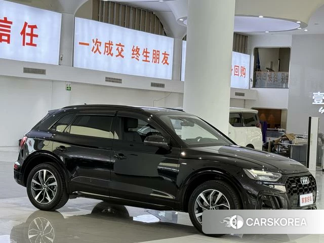 Audi Q5L id 3913603 из Китая 11