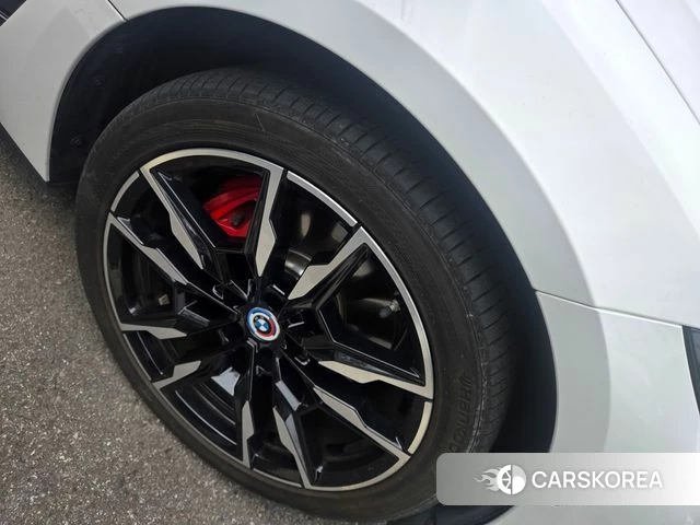 BMW i4 2022 Белый из Кореи, фото 4