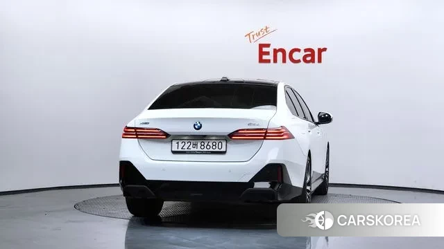 BMW 5 Series (G60) id 3769499 из Кореи 14