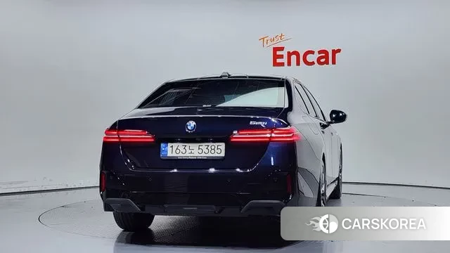 BMW 5 Series (G60) id 2988837 из Кореи 14