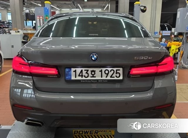 BMW 5 Series (G30) 2022 Серый из Кореи, фото 4