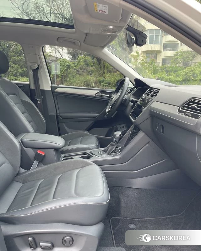 Volkswagen Tiguan L PHEV id 4353773 из Китая 28