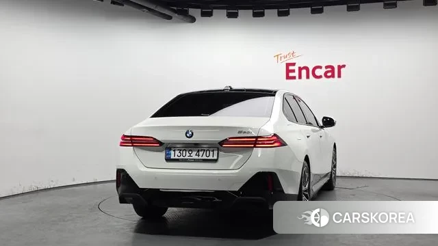 BMW 5 Series (G60) id 3653750 из Кореи 14