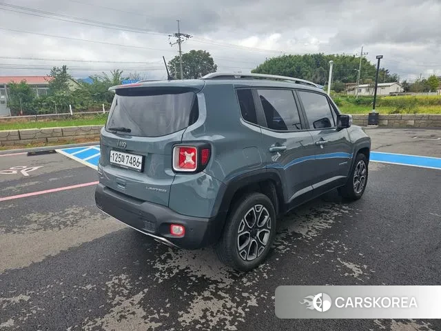 Jeep Renegade id 3254132 из Кореи 11