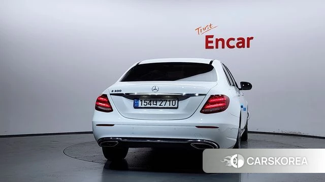 Mercedes-Benz E-Class W213 id 4581772 из Кореи 24
