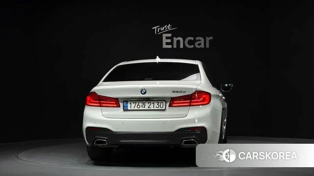 BMW 5 Series (G30) id 3954949 из Кореи 14