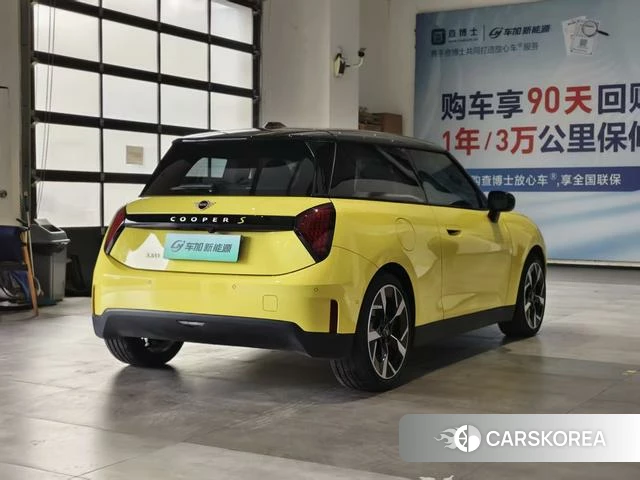 MINI Electric COOPER 2025 Желтый из Китая, фото 4