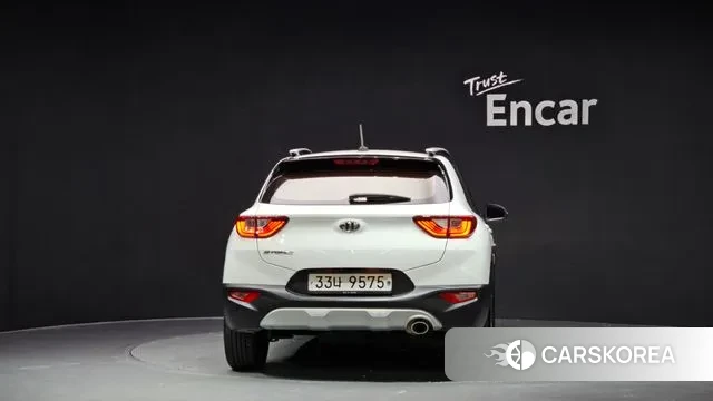 Kia Stonic id 3221036 из Кореи 14