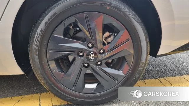 Hyundai Avante (CN7) id 3191603 из Кореи 11