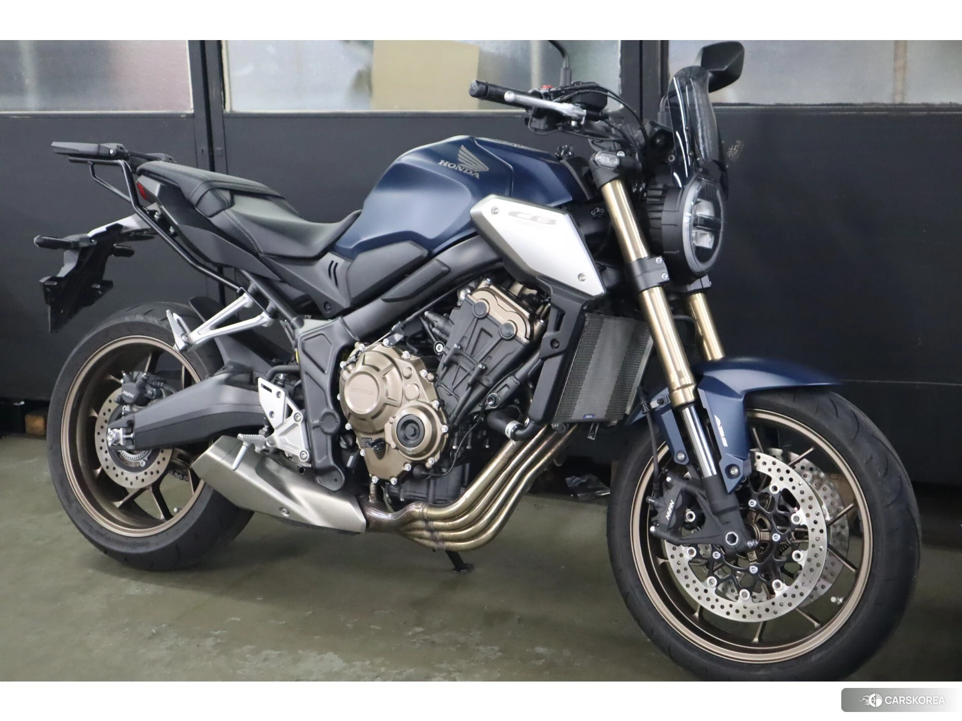 Проданный Honda CB650R id 3950538 из Японии, фото 2