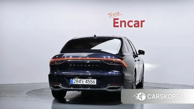 Hyundai The New Grandeur IG Hybrid id 4355634 из Кореи 27