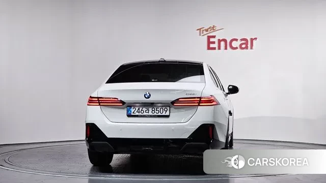 BMW 5 Series (G60) id 3775812 из Кореи 14