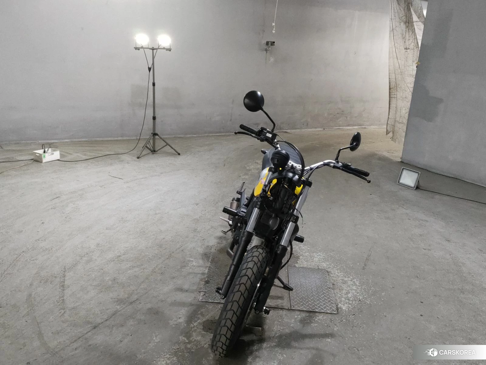 Ducati SCRAMBLER SIXTY2 2016 из Японии, фото 4