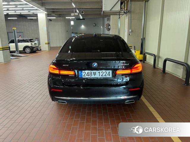 BMW 5 Series (G30) 2023 Черный из Кореи, фото 5