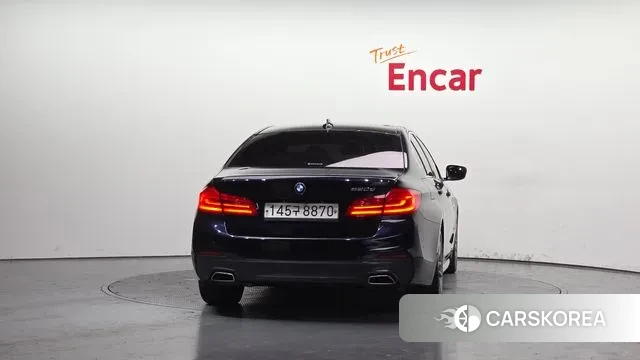 BMW 5 Series (G30) id 3713564 из Кореи 14