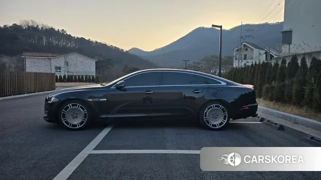 Jaguar All New XJ id 3643780 из Кореи 14