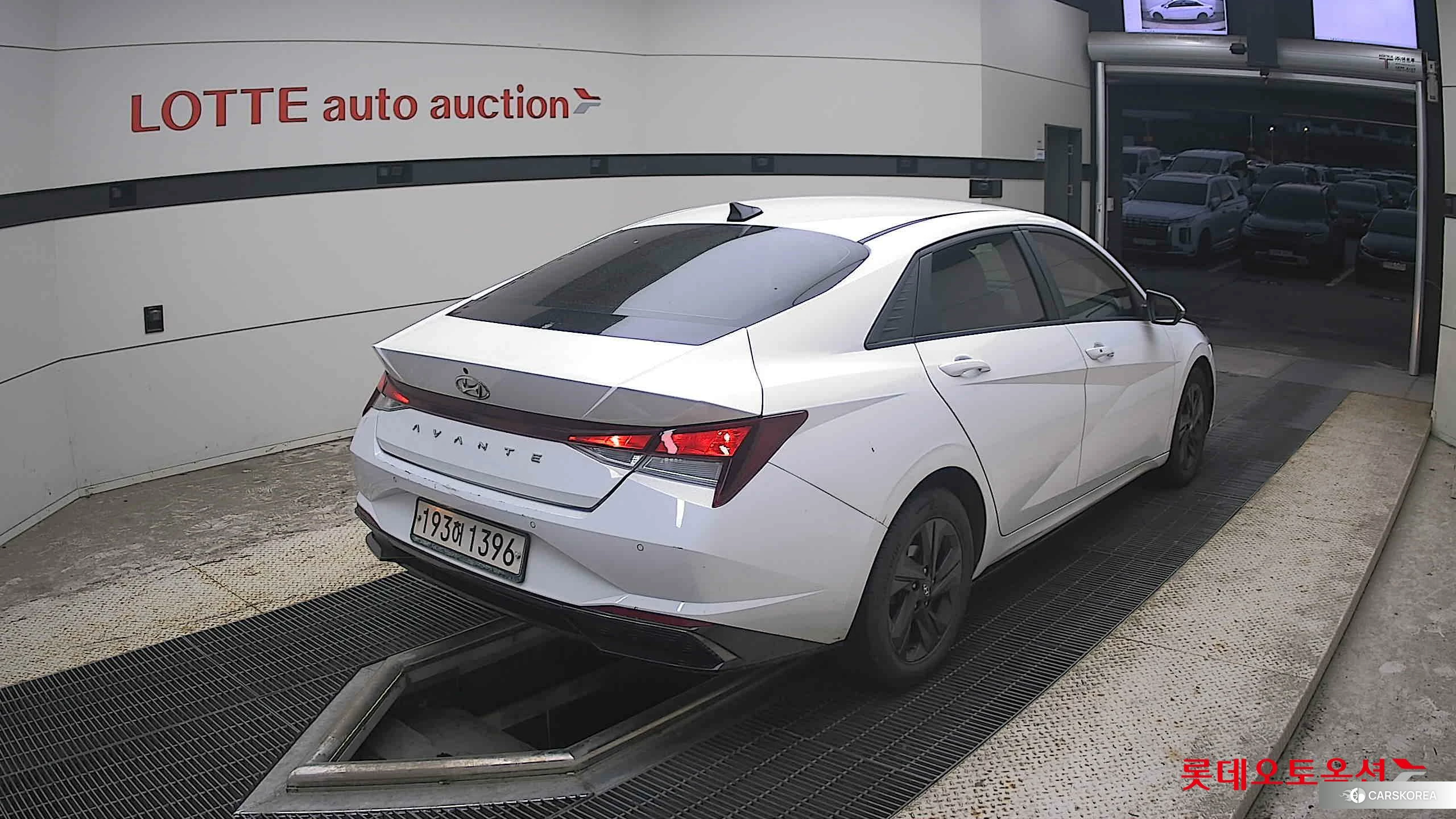 Hyundai Avante Hybrid id 4902485 из Кореи 32