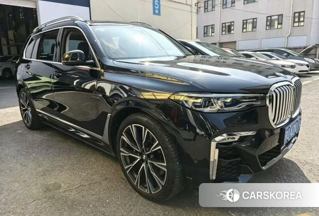 BMW X7 2022 Черный из Китая, фото 4