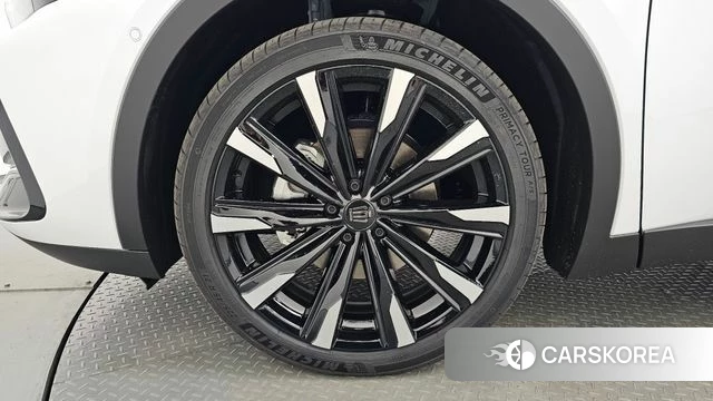 Toyota Crown Crossover id 4539510 из Кореи 29