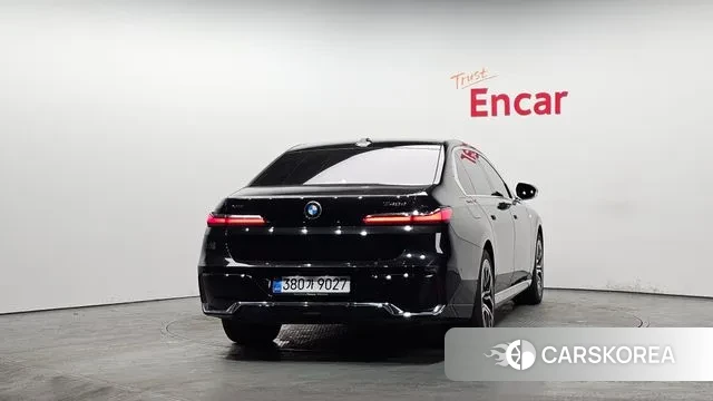 BMW 7 Series (G70) id 3633885 из Кореи 14