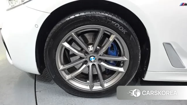 BMW 5 Series (G30) id 3593521 из Кореи 14