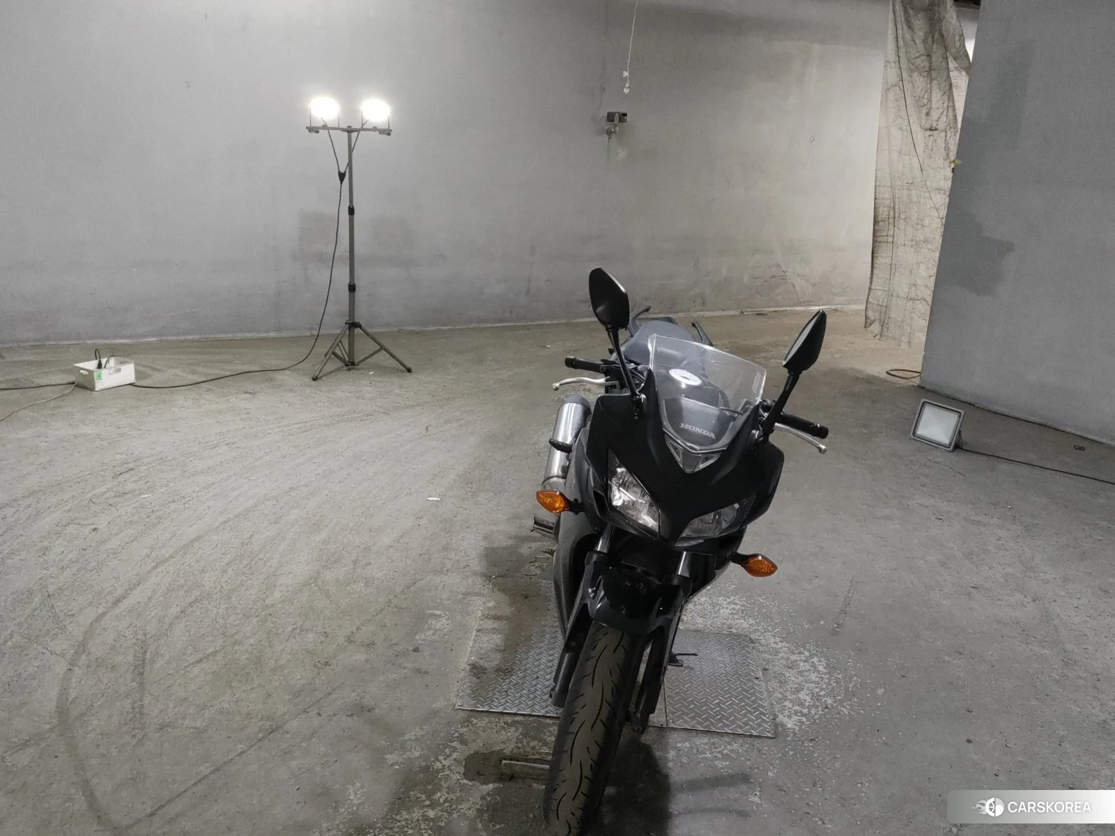 Проданный Honda CBR400R id 4206241 из Японии, фото 3