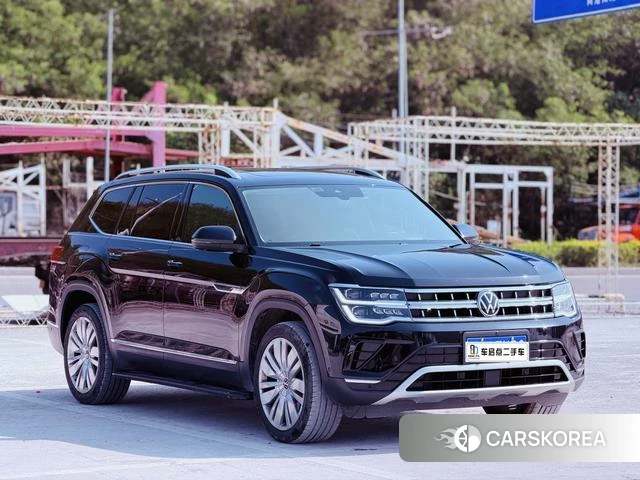 Volkswagen Tourang 2023 Черный из Китая, фото 4