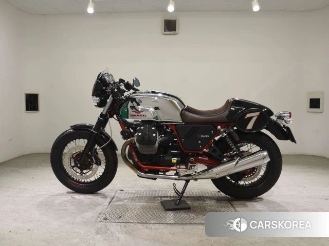 Проданный MOTO GUZZI V7 RACER 2015 из Японии, фото 2